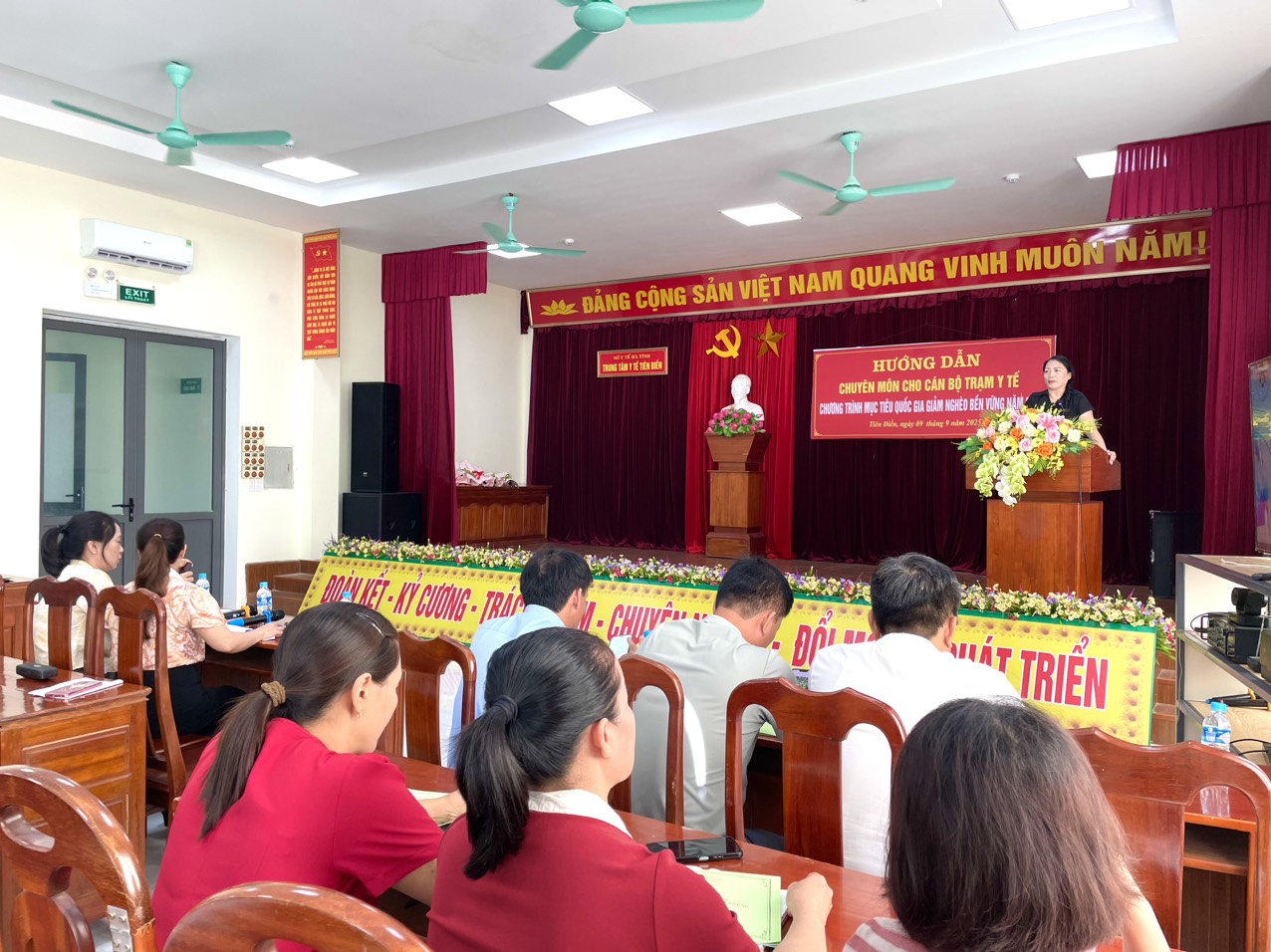  TẬP HUẤN CHUYÊN MÔN VỀ DINH DƯỠNG THUỘC CHƯƠNG TRÌNH MỤC TIÊU QUỐC GIA GIẢM NGHÈO BỀN VỮNG NĂM 2025