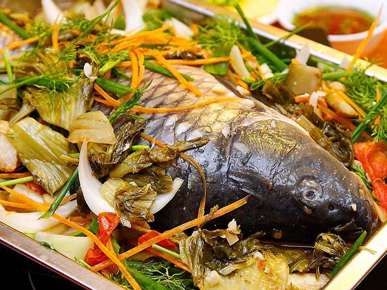 Dưa cải canh nấu cá chép