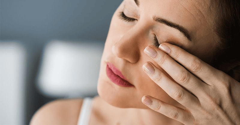 Điềm báo mắt trái giật