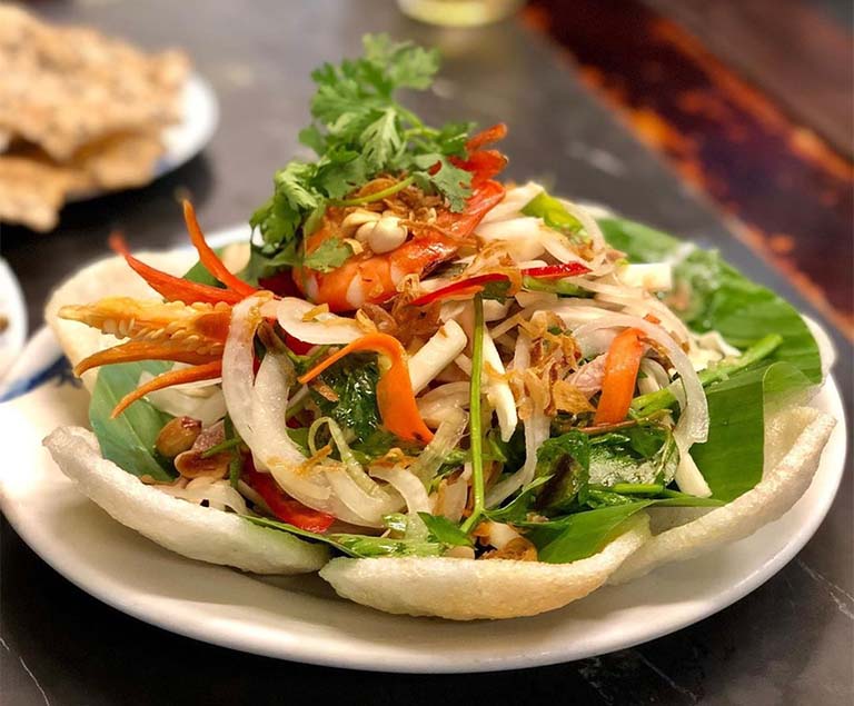 Gỏi bồn bồn tôm thịt