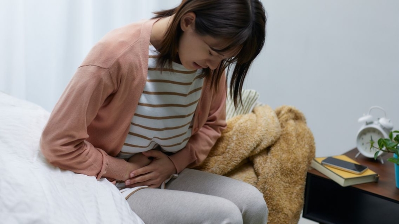 Rách màng trinh chảy máu bao lâu? Nữ giới cần biết để tránh lo lắng