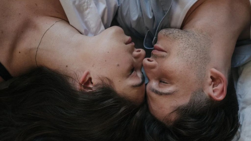 Skinship là gì? Tác động tích cực đến mối quan hệ và cảm xúc