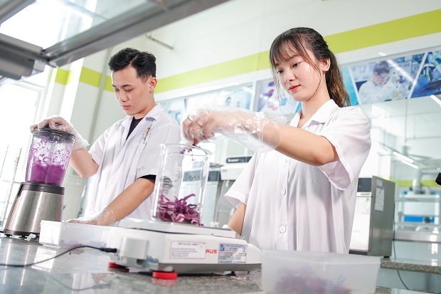 Học ngành Công nghệ thực phẩm có dễ xin việc làm không?