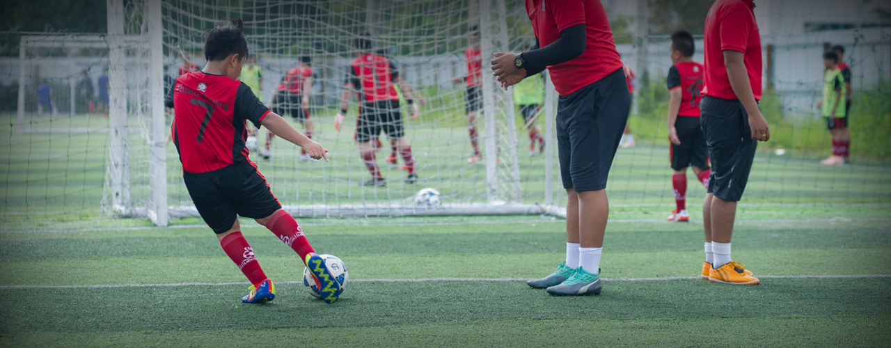 Chi Tiết 10 Kỹ Thuật Bóng Đá Cơ Bản "Bạn Phải SỞ Hữu" | YouSport